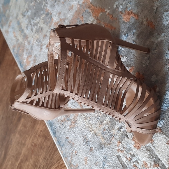 Women's D6DK Fashion Heel Shoe - Picture 4 of 10